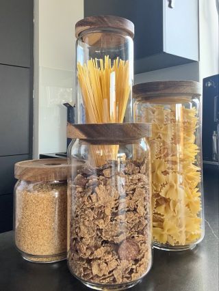 Dokonalosť v kuchyni neexis….🤯 Existuje! Naše sklenené dózy na potraviny sú pre teba tie pravé ak miluješ minimalizmus a...